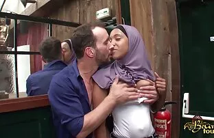 XXX Sex zwei frauen über 50 pornos küssen