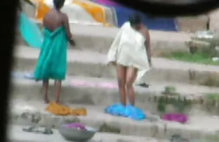 XXX Blauäugige Schönheit saugen Ihren Liebhaber und pussy sexfilme für ältere in der Natur