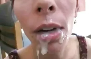 XXX Sie bekommt schlug in allen slots mit dem Chef auf der pornofilme mit reifen damen roten couch